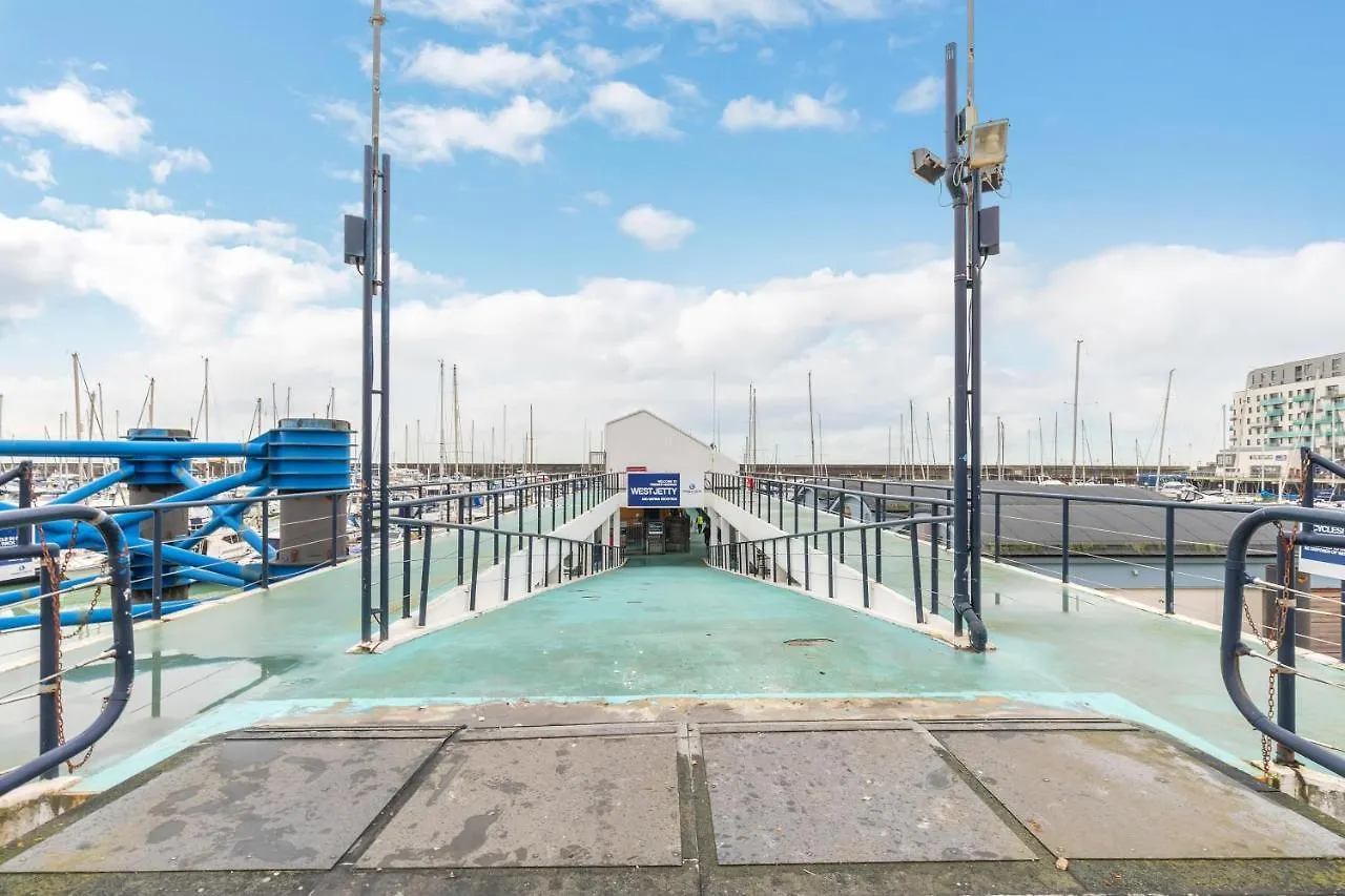 Apartamento On The Water 2 With Free Parking - By My Getaways Brighton